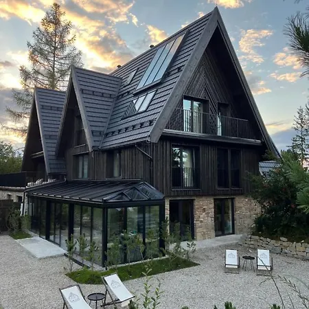 Chalets By Slow Tatry Boutique بيت خشبي *